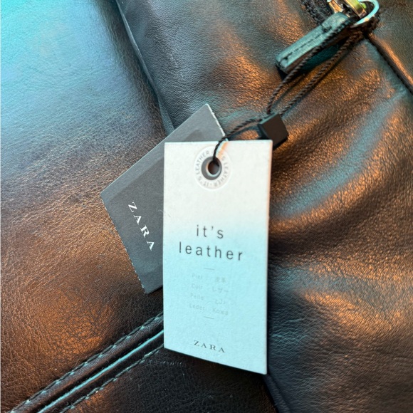 Zara black leather over-the-knee boots with a low lug sole Zipper and buckles. - Picture 3 of 6